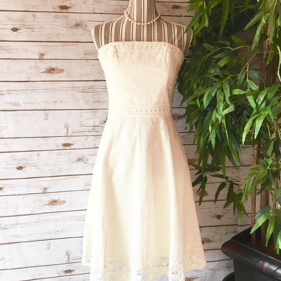 WHBM Strapless White Lace Dress Size 6 - Picture 2 of 10